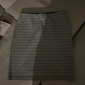 Loft skirt size medium